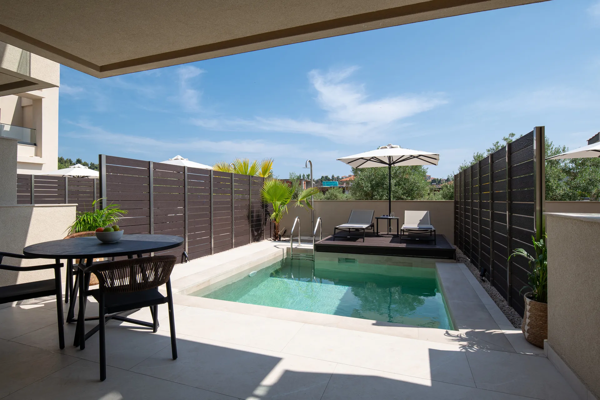 Tiara Holidays - Vista Luxury Suites - Premium Suite Private Pool